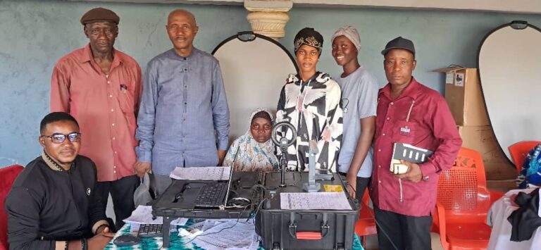 Conakry/Tombolia : Le président de la délégation spéciale visite le bureau de recensement de Tombolia Cité