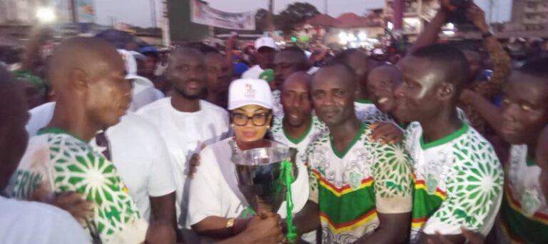 Ratoma/Football: L’équipe de la gendarmerie remporte le tournoi de réconciliation civilo-militaire