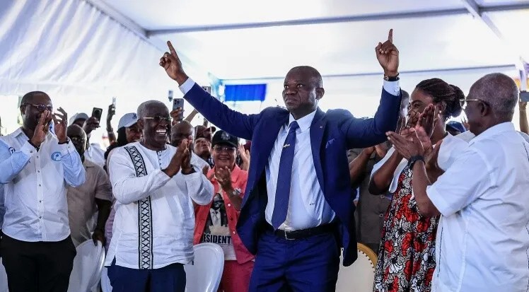 Le Gabon investit samedi l’ancien général Oligui Nguema