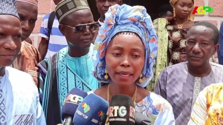 KANKAN / LITTÉRATURE : DÉDICACE DU LIVRE INTITULÉ « LA MAMAYA DE KANKAN, UN PATRIMOINE CULTUREL ET TRADITIONNEL DE LA SOCIÉTÉ MANDINGUE DE GUINÉÉ ».