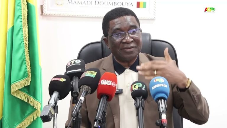 CONAKRY / CONFÉRENCE DE PRESSE : LE DG DE L’AGRASC EXPLIQUE COMMENT S’ORGANISE LA VENTE D’UN BIEN SAISI