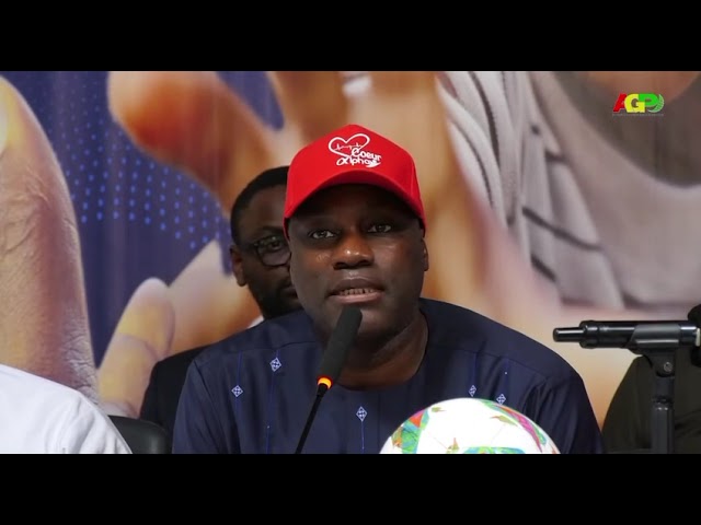 CONAKRY / LES LÉGENDES DU FOOTBALL AFRICAIN APPORTENT LEUR SOUTIEN AU PROJET CŒUR EN ACTION.