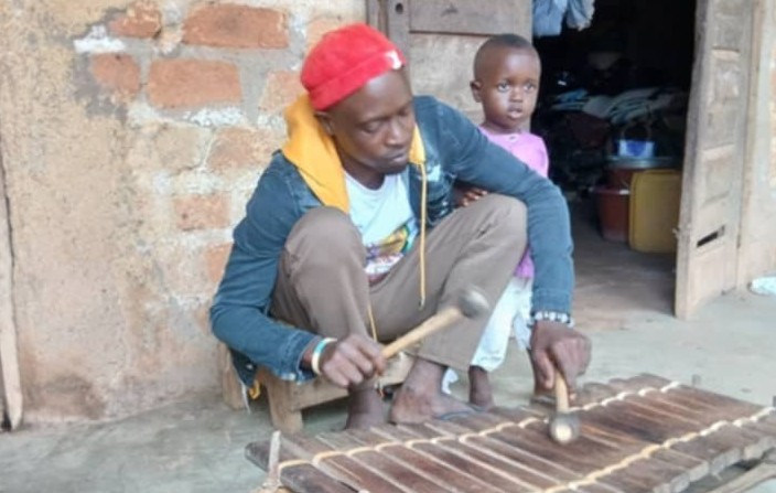 Kouroussa : A la rencontre de Kabinet Diabaté passionné du balafon