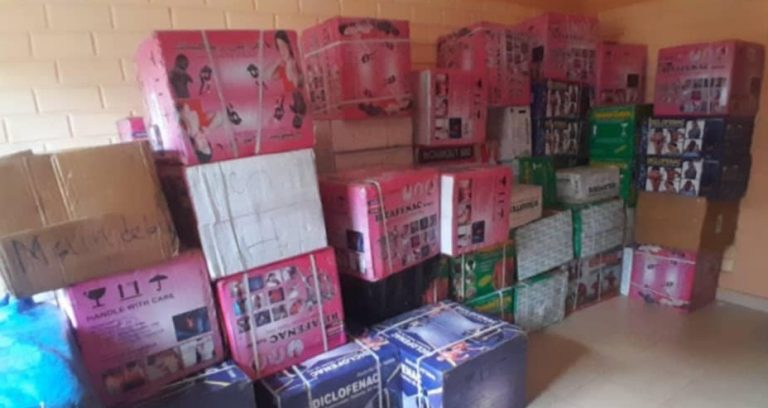 Forécariah : 64 cartons de médicaments prohibés saisis dans un minibus