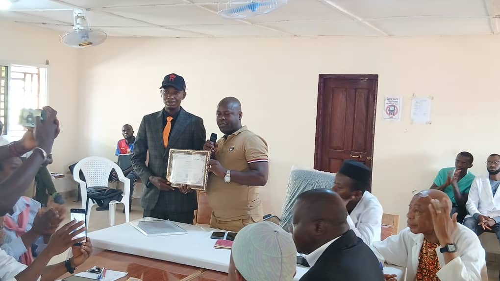 Kouroussa : Le Directeur de l&rsquo;Hôpital Préfectoral obtient un certificat en gestion hospitalière