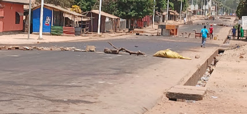 Boffa/Manifestation contre le délestage du courant : Ecoles et commerce fermés, circulation bloquée ce jeudi
