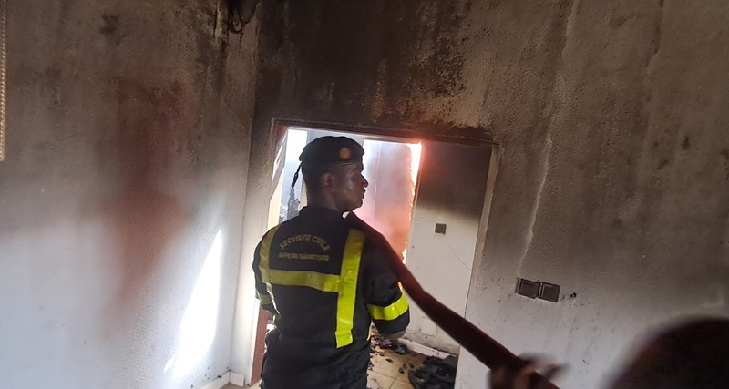 Boké : La résidence du directeur préfectoral du budget ravagée par un incendie