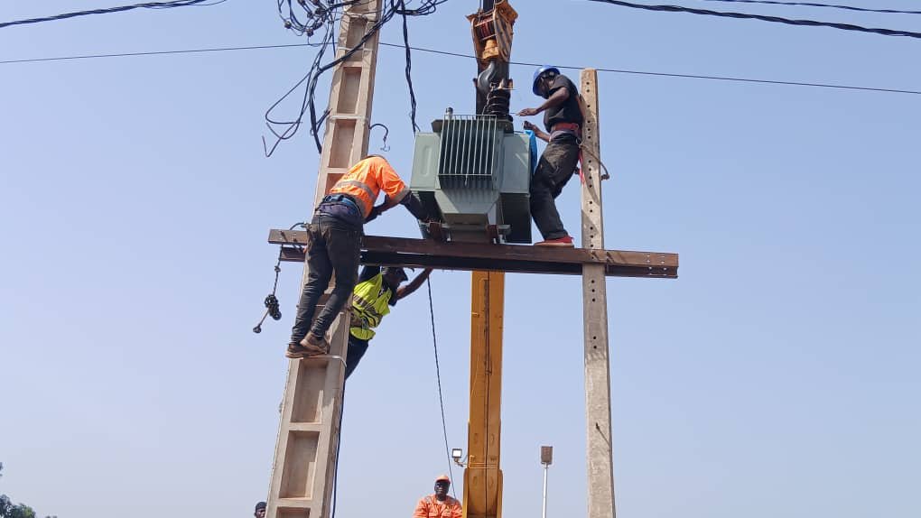 Kouroussa-Energie : Un nouveau transformateur installé à Wassako