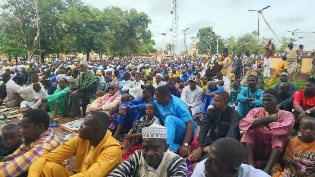 Kissidougou: L’Imam Elhadj Mohamed Kanté appelle à la cohésion sociale à l’occasion de la fête de Tabaski. ‎