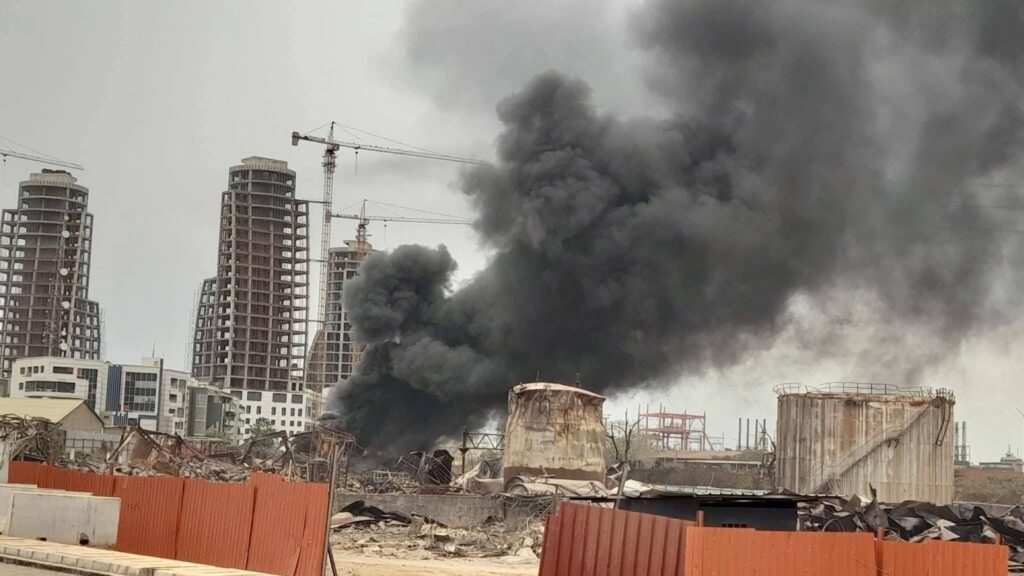 Conakry : Un incendie maîtrisé dans un dépôt de carburant à Kaloum