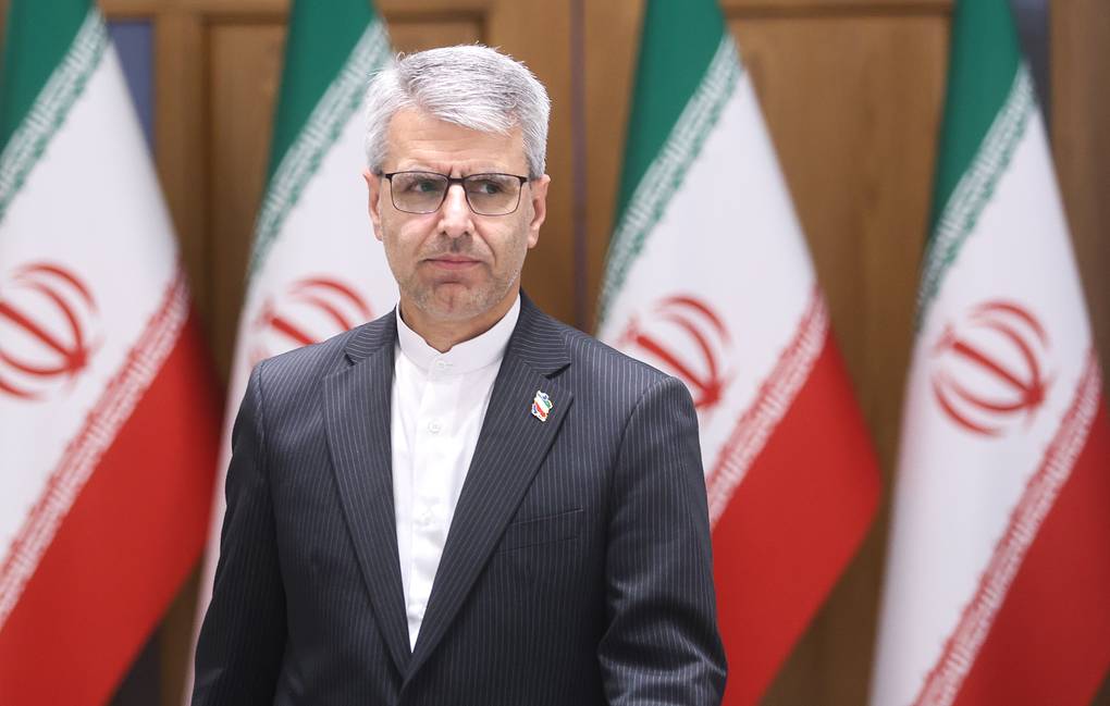 Les États-Unis font traîner les négociations en modifiant leurs exigences ou en en formulant de nouvelles (déclare un diplomate iranien)