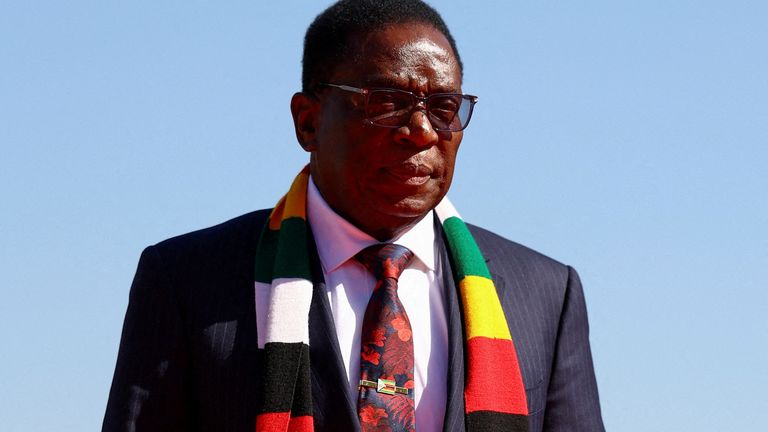 Zimbabwe : le Parlement approuve le prolongement du mandat présidentiel