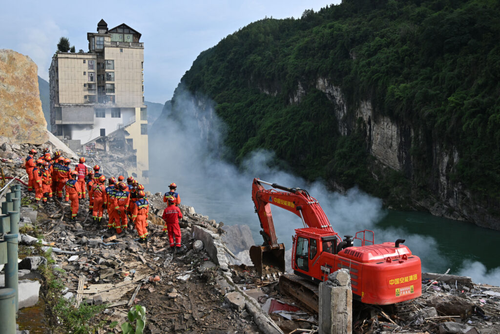 Chine : un glissement de terrain fait 8 morts et 34 disparus (Médias d&rsquo;État)