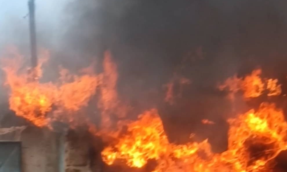Beyla : Des blessés graves et plusieurs commerces détruits suite à un incendie au quartier M&rsquo;Ballia dans Sinko   