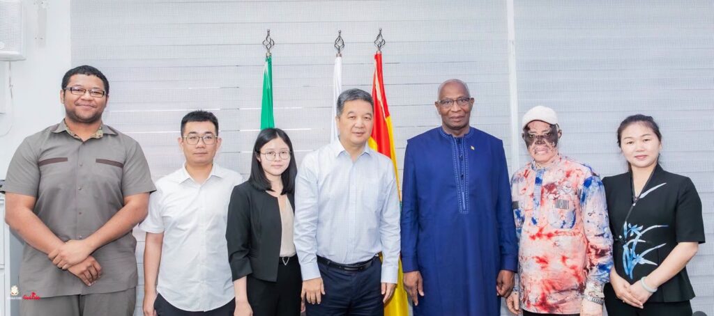 Conakry/Autosuffisance Alimentaire : Le PM reçoit Yilonghe et soutient le développement du Riz hybride en Guinée