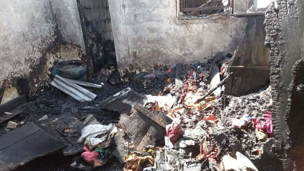 Gbessia-Urgent : Un incendie détruit le contenu d&rsquo;une maison à Dabondy 2
