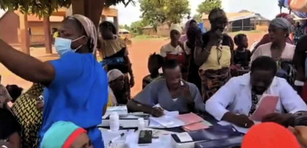Siguiri :  La société AngloGold Ashanti renforce son assistance sanitaire dans les localités riveraines