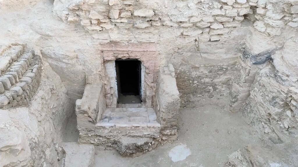 Egypte: une tombe vieille de 3.000 ans découverte près de Louxor