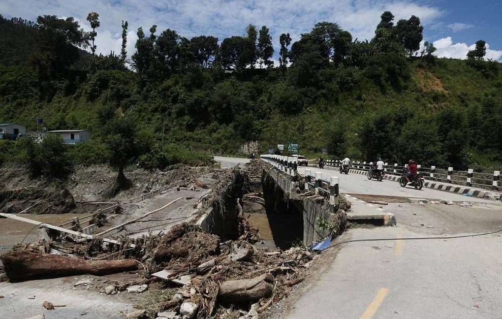 Le bilan des inondations au Népal s&rsquo;élève à 919 morts (Télévision chinoise)