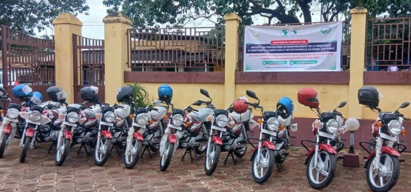 Kissidougou: Le P2-P2RS remet dix motos à des conseillers agricoles