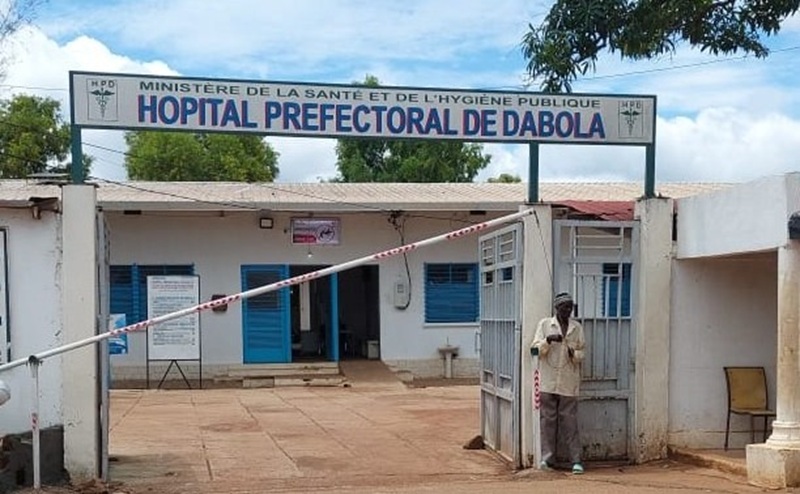 Dabola : Un bouvier succombe à une morsure de serpent à l&rsquo;hôpital préfectoral
