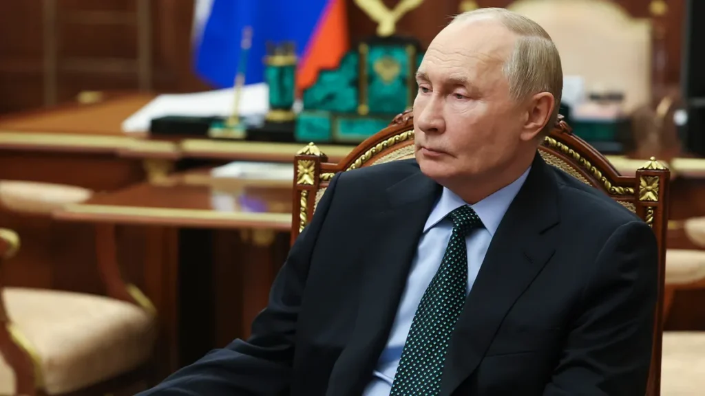 Ukraine: Poutine a reçu « avec compréhension » des propositions de Trump, dit le Kremlin